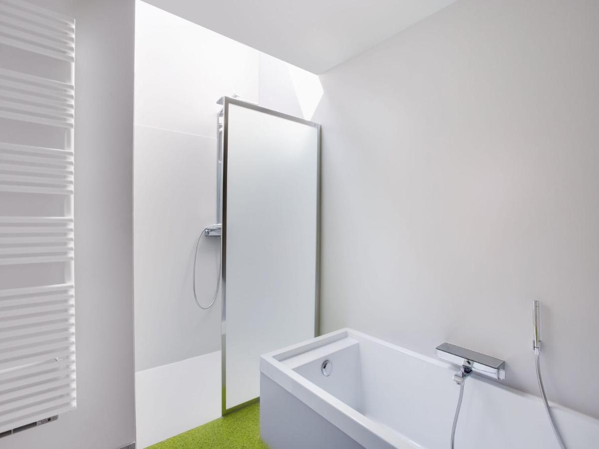Modern Holiday Home In Scherpenheuvel With Infrared Sauna Zewnętrze zdjęcie